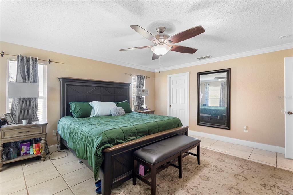 For Sale: $300,000 (4 beds, 2 baths, 2207 Square Feet)