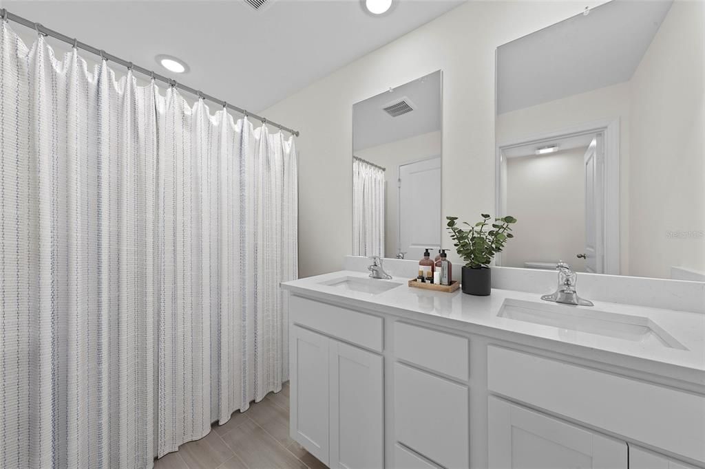 En Venta: $293,990 (3 camas, 2 baños, 1285 Pies cuadrados)