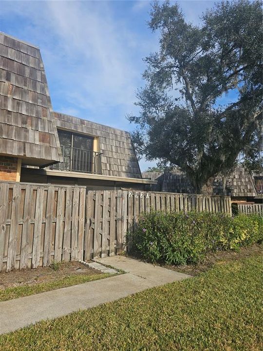 For Sale: $159,000 (2 beds, 2 baths, 1288 Square Feet)