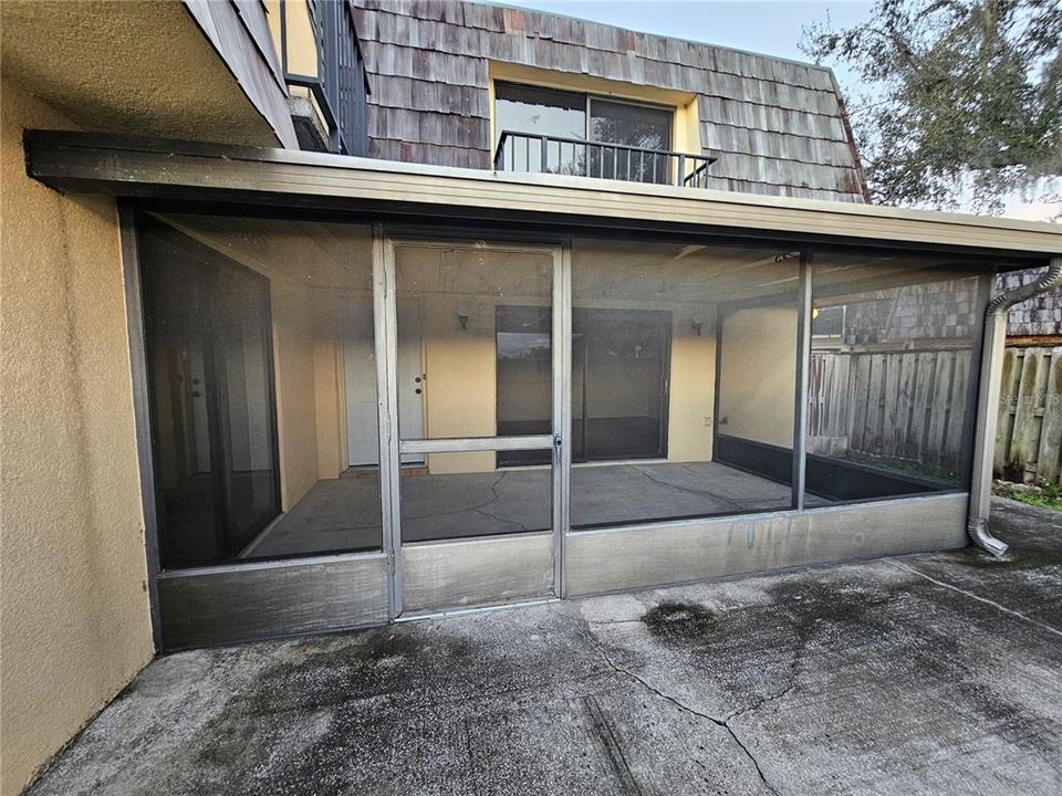 На продажу: $139,900 (2 спален, 2 ванн, 1288 Квадратных фут)