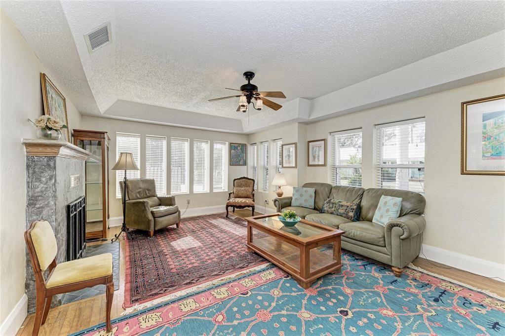 На продажу: $484,000 (3 спален, 2 ванн, 1723 Квадратных фут)