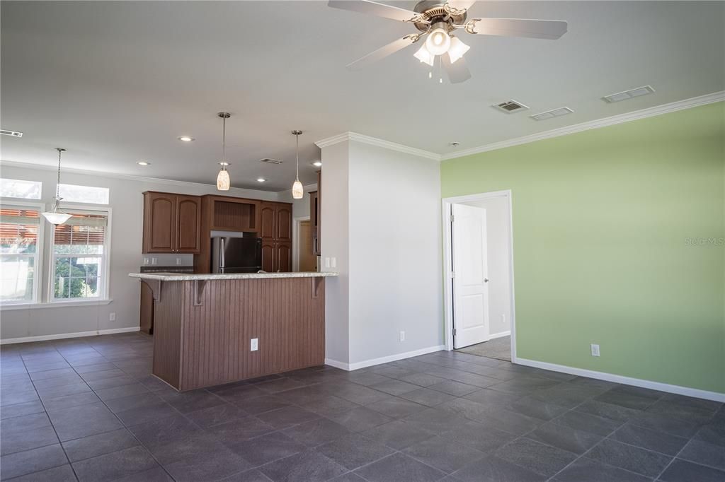 For Sale: $309,000 (3 beds, 2 baths, 1430 Square Feet)