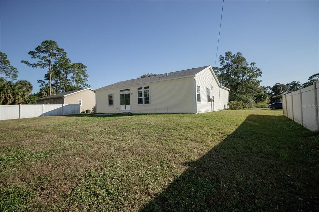 For Sale: $309,000 (3 beds, 2 baths, 1430 Square Feet)