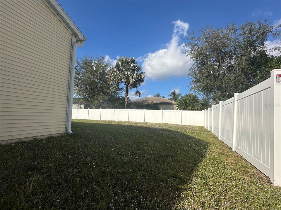 En Venta: $309,000 (3 camas, 2 baños, 1430 Pies cuadrados)