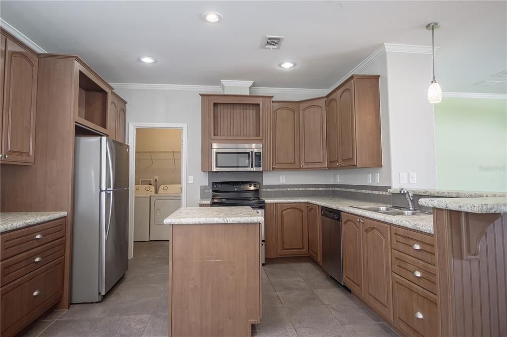 For Sale: $309,000 (3 beds, 2 baths, 1430 Square Feet)