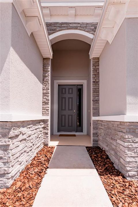 Под контрактом: $3,200 (4 спален, 2 ванн, 2056 Квадратных фут)