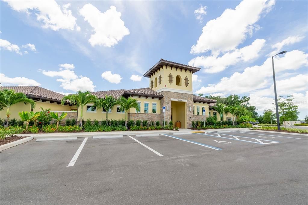 Под контрактом: $3,200 (4 спален, 2 ванн, 2056 Квадратных фут)