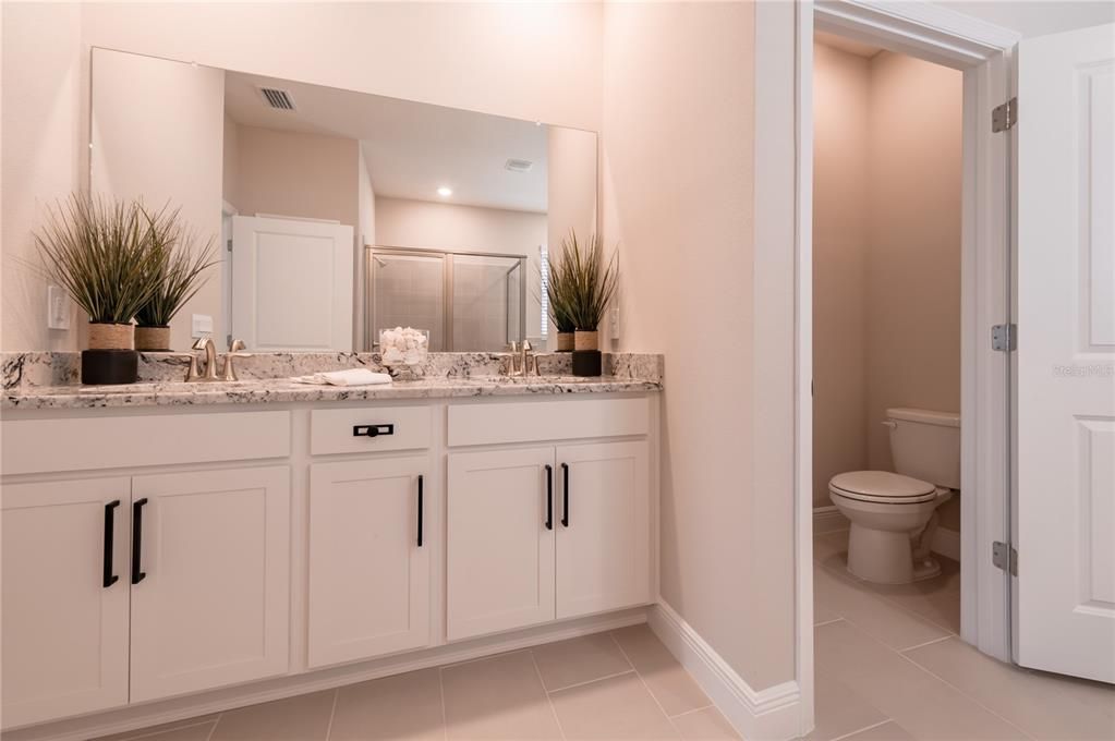 Под контрактом: $3,200 (4 спален, 2 ванн, 2056 Квадратных фут)