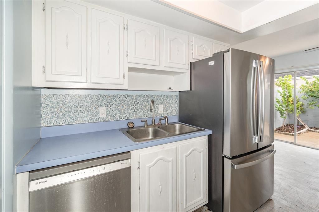 На продажу: $325,000 (3 спален, 2 ванн, 1254 Квадратных фут)