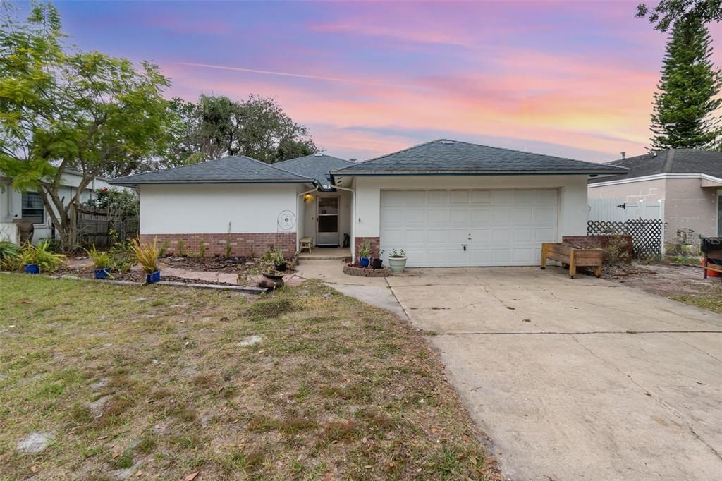 На продажу: $325,000 (3 спален, 2 ванн, 1254 Квадратных фут)