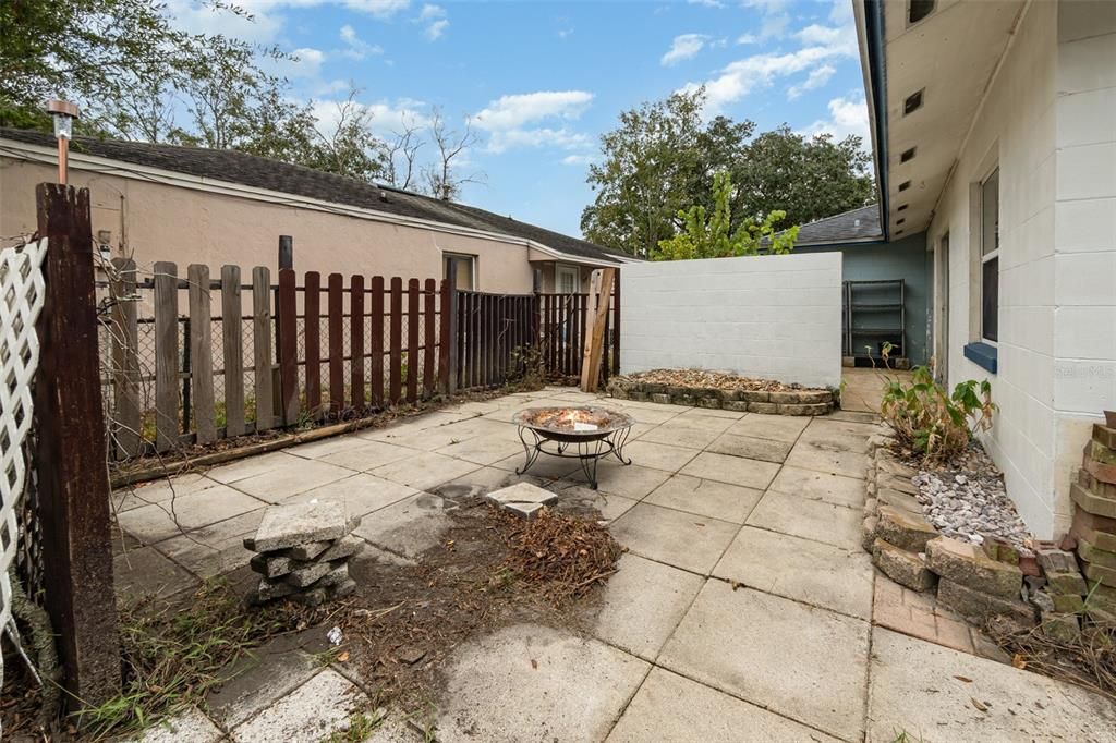 На продажу: $325,000 (3 спален, 2 ванн, 1254 Квадратных фут)