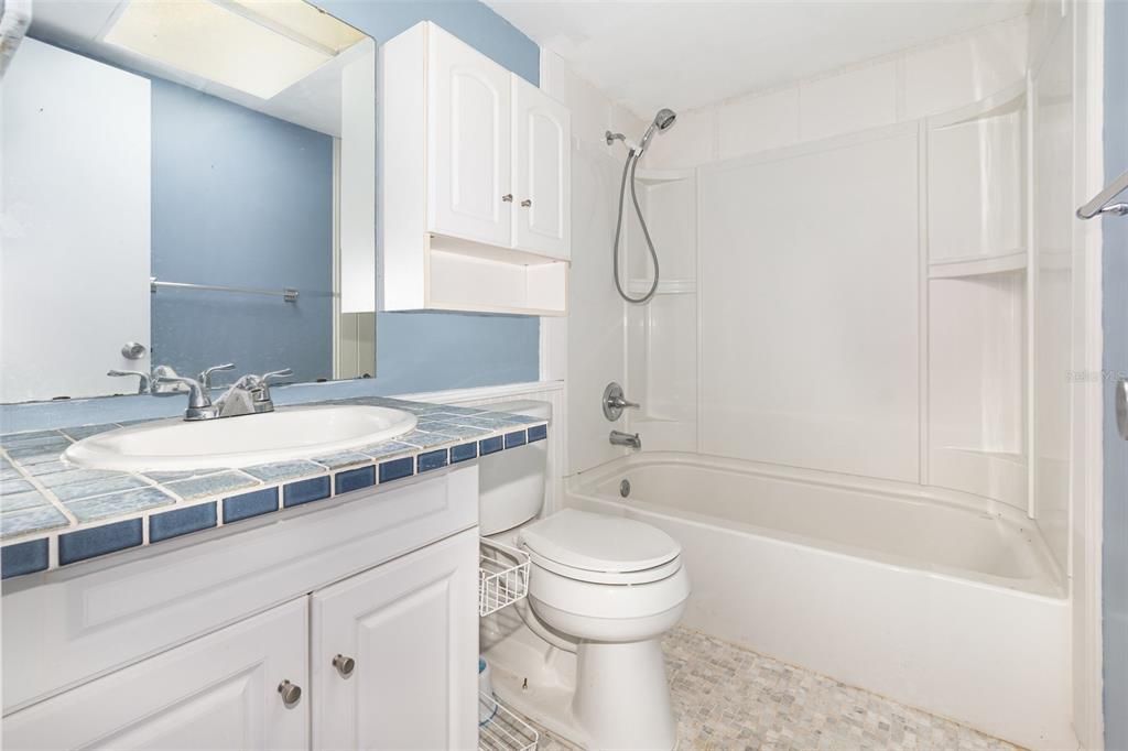 На продажу: $325,000 (3 спален, 2 ванн, 1254 Квадратных фут)