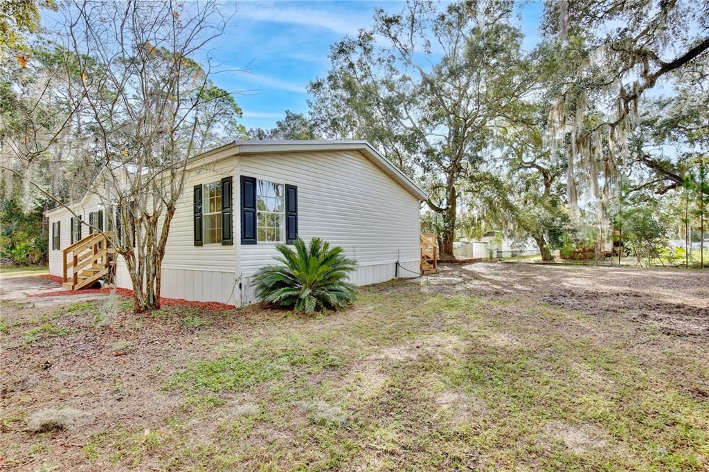 На продажу: $335,000 (3 спален, 2 ванн, 1824 Квадратных фут)