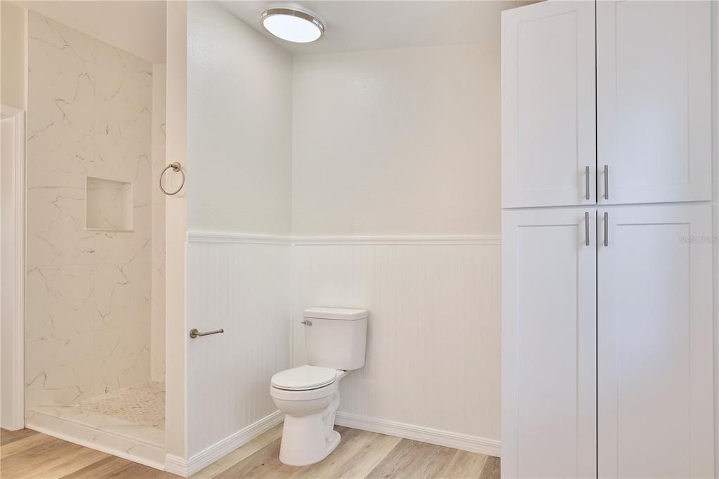 На продажу: $335,000 (3 спален, 2 ванн, 1824 Квадратных фут)