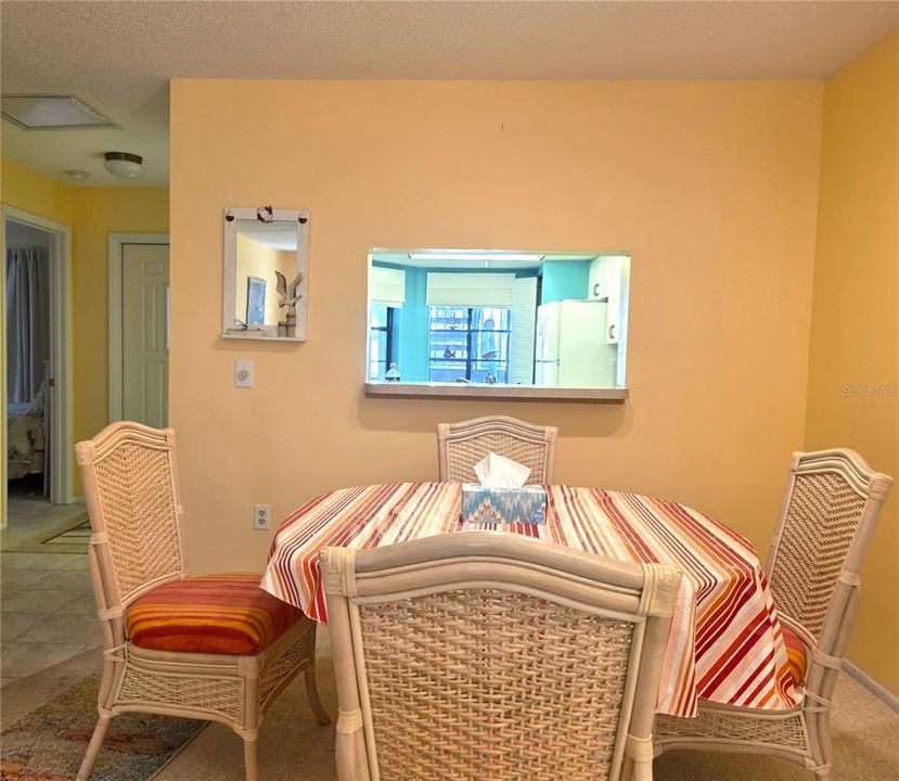 待售: $211,400 (2 贝兹, 2 浴室, 1112 平方英尺)