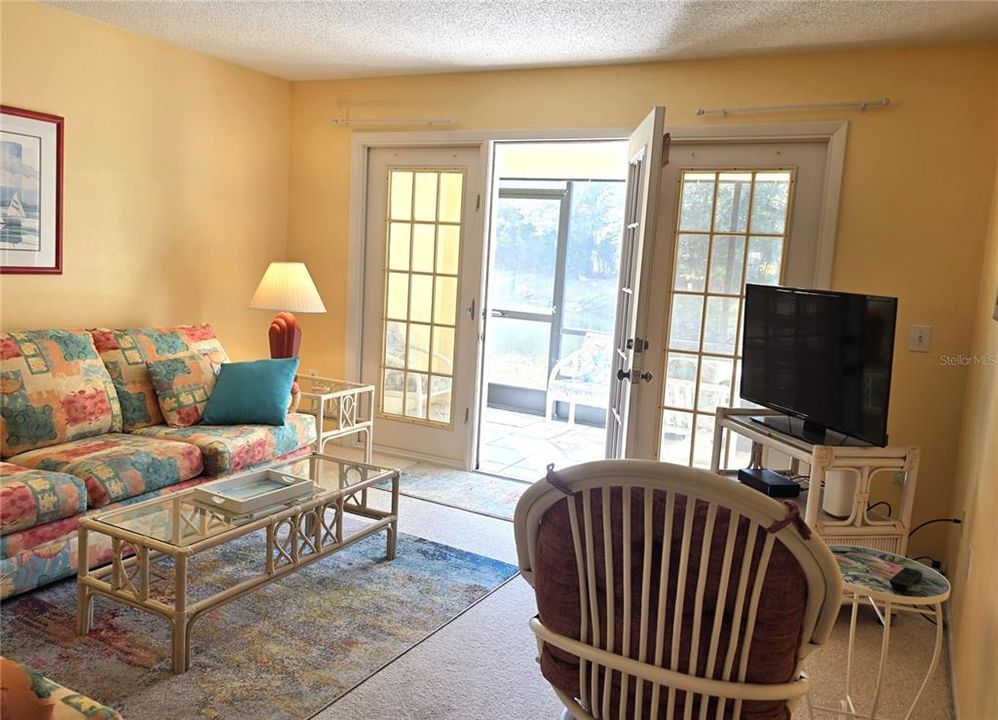 待售: $211,400 (2 贝兹, 2 浴室, 1112 平方英尺)