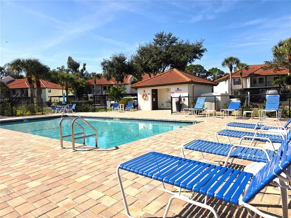 待售: $211,400 (2 贝兹, 2 浴室, 1112 平方英尺)