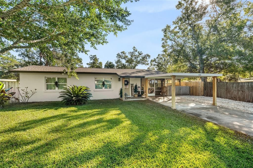 For Sale: $369,500 (2 beds, 1 baths, 792 Square Feet)