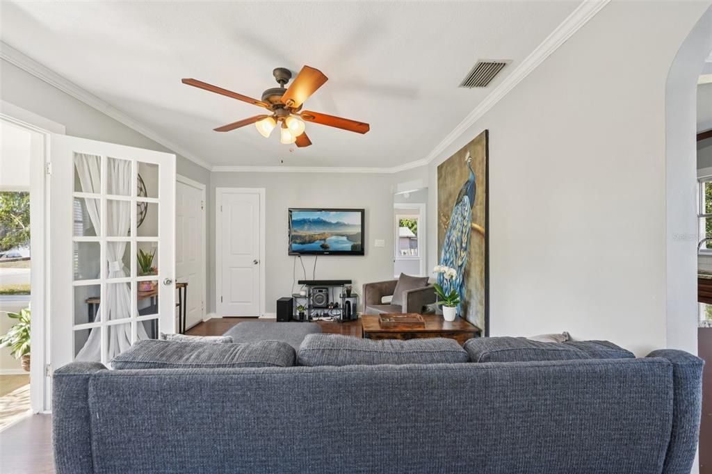 En Venta: $335,000 (2 camas, 1 baños, 748 Pies cuadrados)