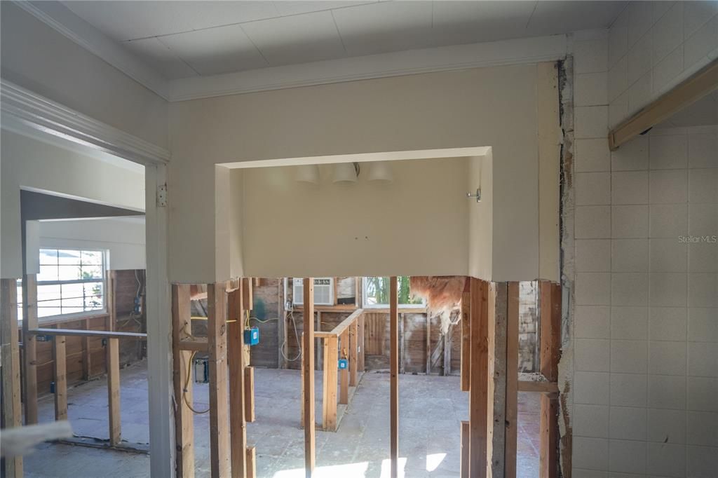 For Sale: $399,990 (4 beds, 3 baths, 1149 Square Feet)