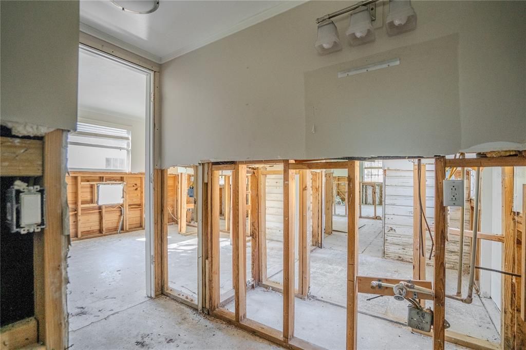 For Sale: $399,990 (4 beds, 3 baths, 1149 Square Feet)