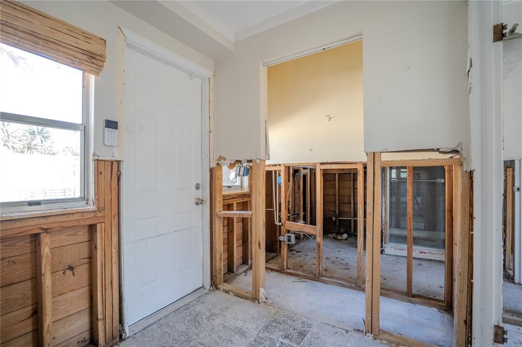 For Sale: $399,990 (4 beds, 3 baths, 1149 Square Feet)