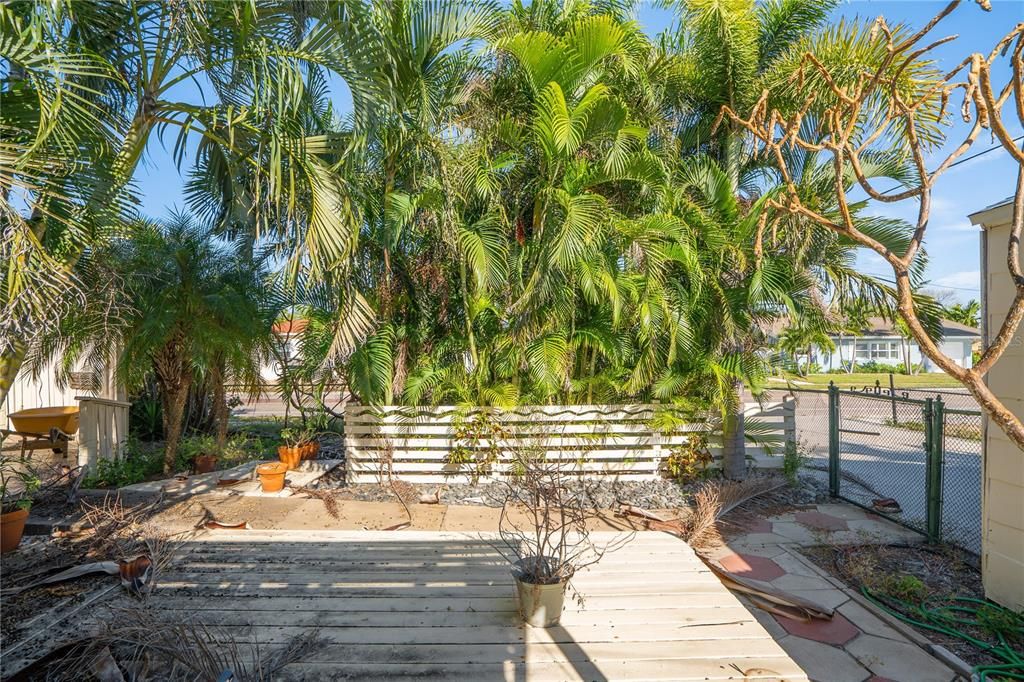 For Sale: $399,990 (4 beds, 3 baths, 1149 Square Feet)