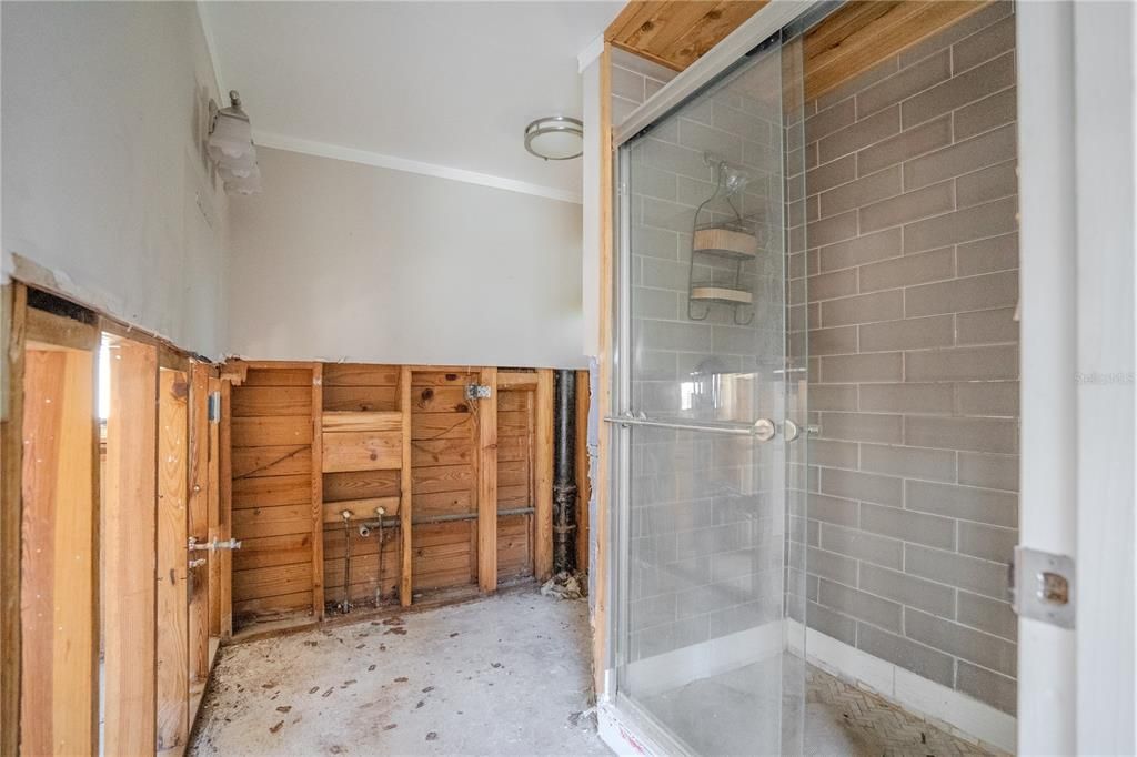 For Sale: $399,990 (4 beds, 3 baths, 1149 Square Feet)