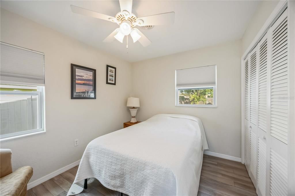 For Sale: $230,000 (3 beds, 1 baths, 720 Square Feet)