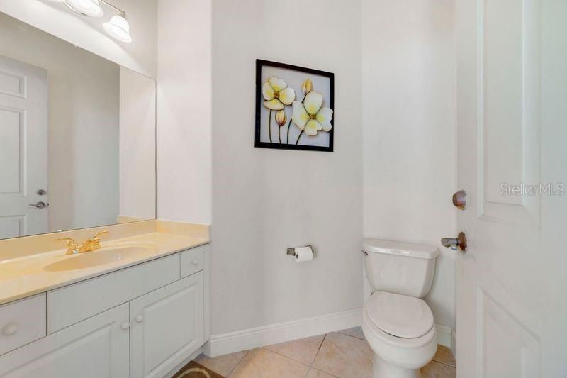 For Rent: $6,995 (6 beds, 5 baths, 4276 Square Feet)