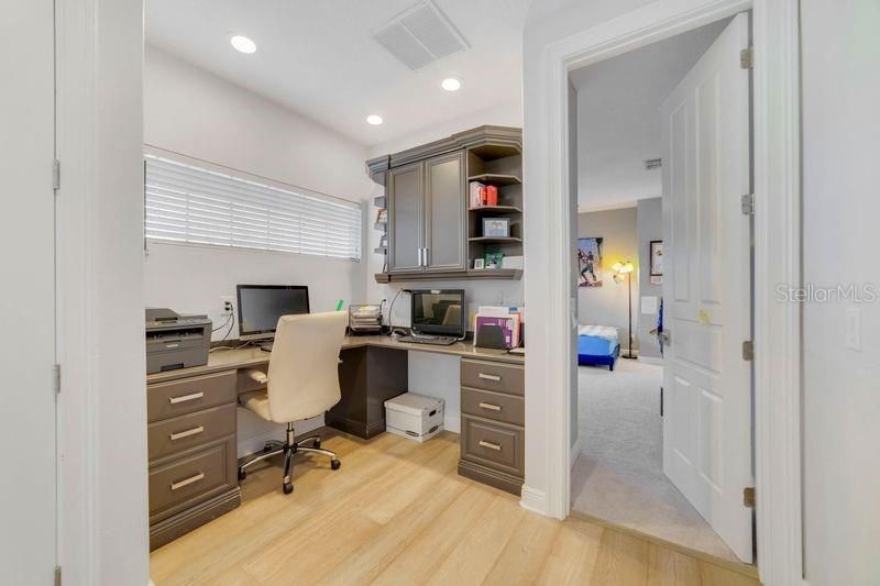 For Rent: $6,995 (6 beds, 5 baths, 4276 Square Feet)