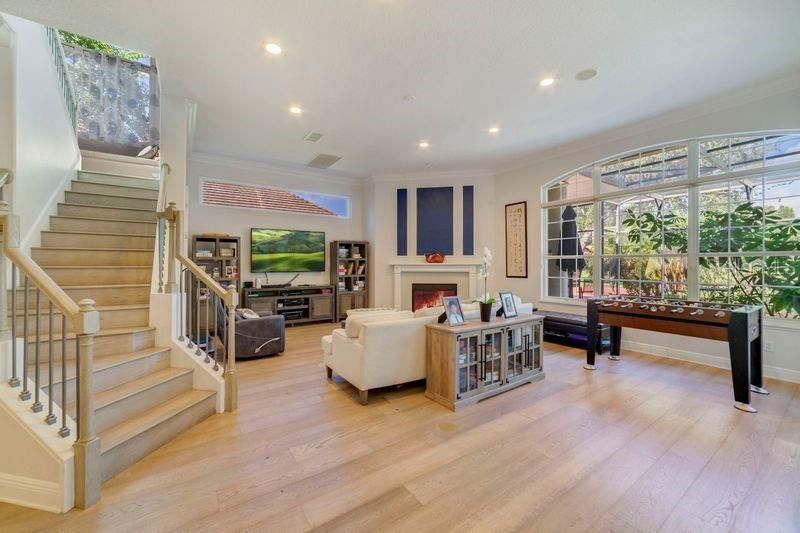 For Rent: $6,995 (6 beds, 5 baths, 4276 Square Feet)