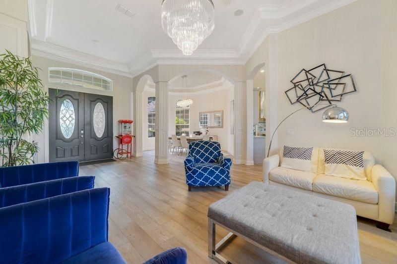 For Rent: $6,995 (6 beds, 5 baths, 4276 Square Feet)