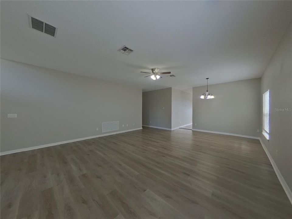 For Rent: $2,089 (4 beds, 2 baths, 1680 Square Feet)