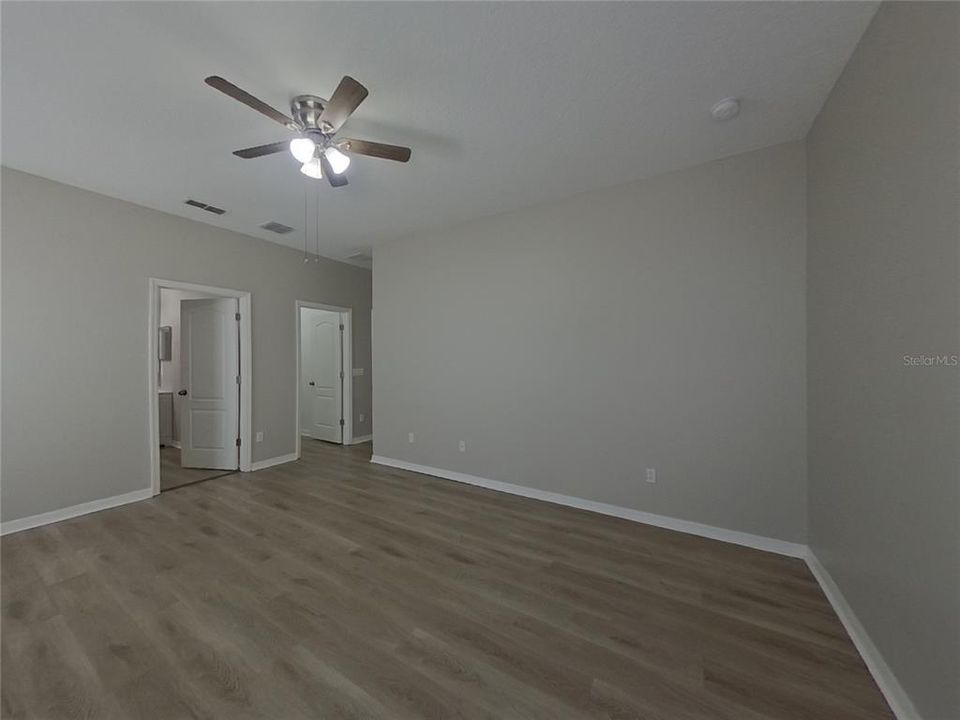 For Rent: $2,089 (4 beds, 2 baths, 1680 Square Feet)