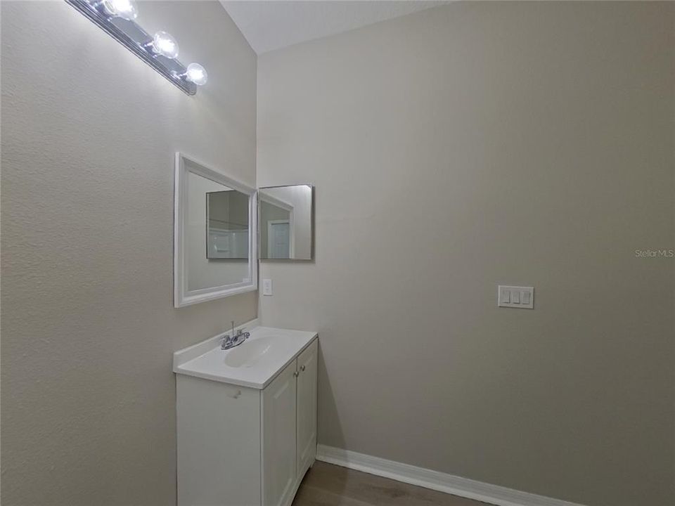 For Rent: $2,089 (4 beds, 2 baths, 1680 Square Feet)