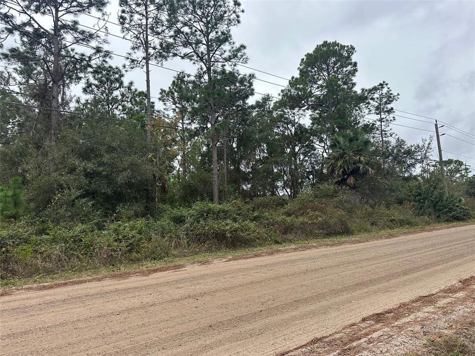 En Venta: $250,000 (5.03 acres)