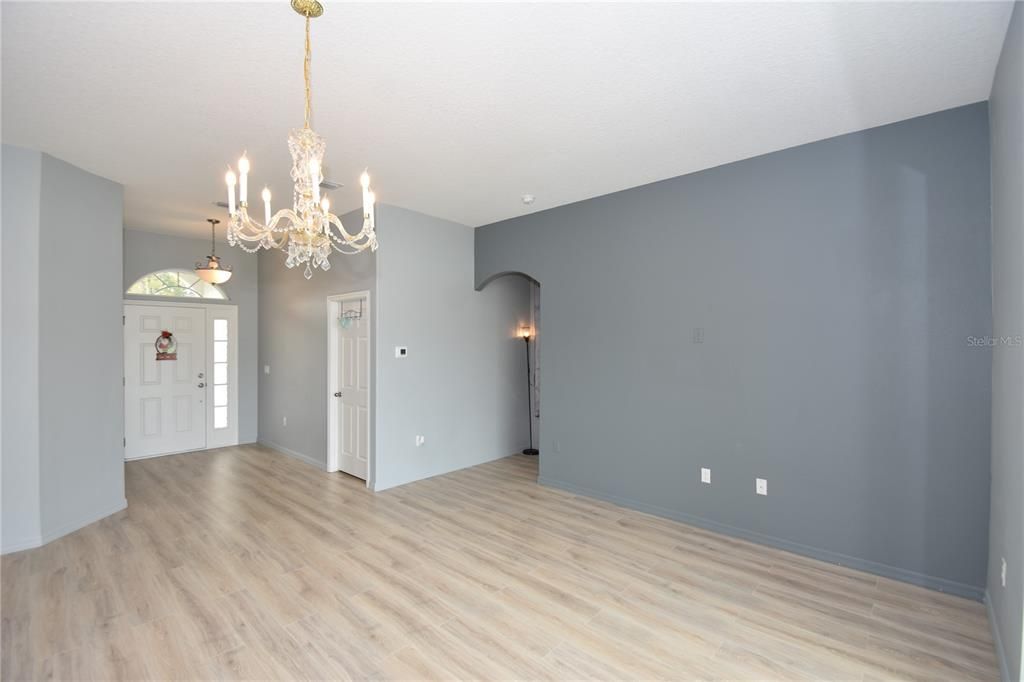 En Renta: $2,100 (3 camas, 2 baños, 1832 Pies cuadrados)