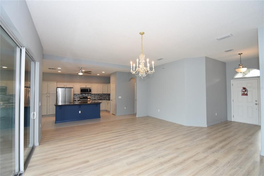 En Renta: $2,100 (3 camas, 2 baños, 1832 Pies cuadrados)