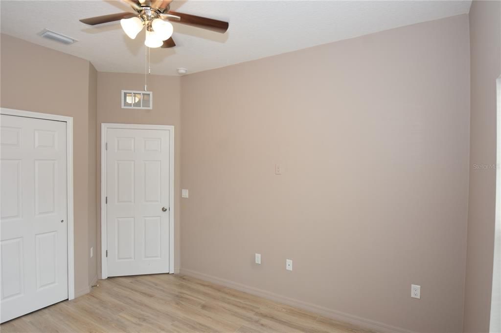 En Renta: $2,100 (3 camas, 2 baños, 1832 Pies cuadrados)