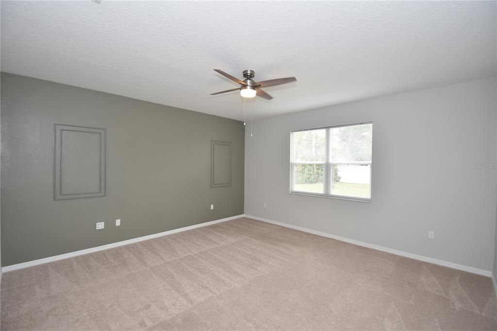 En Renta: $2,100 (3 camas, 2 baños, 1832 Pies cuadrados)