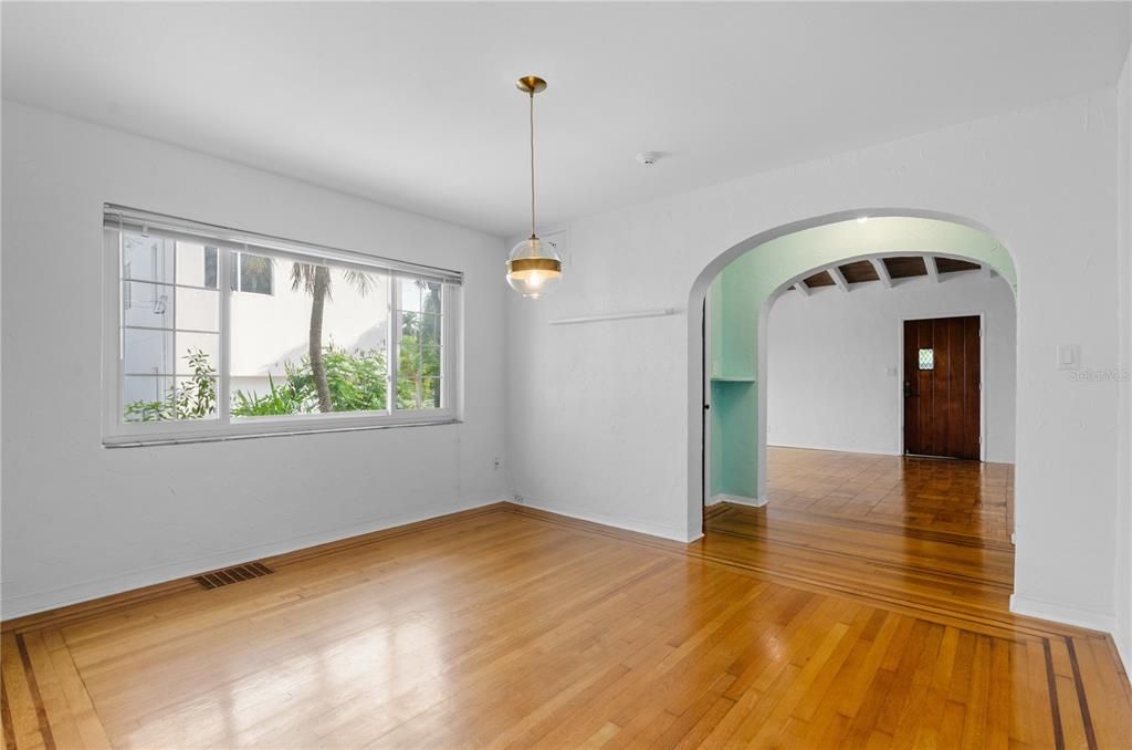 На продажу: $795,000 (4 спален, 3 ванн, 2068 Квадратных фут)