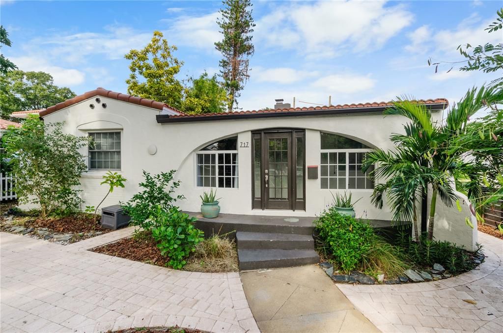 На продажу: $795,000 (4 спален, 3 ванн, 2068 Квадратных фут)