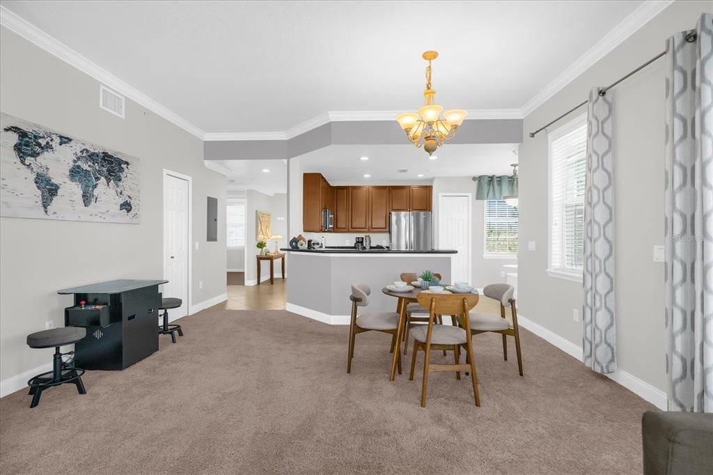 For Sale: $345,000 (3 beds, 2 baths, 1419 Square Feet)