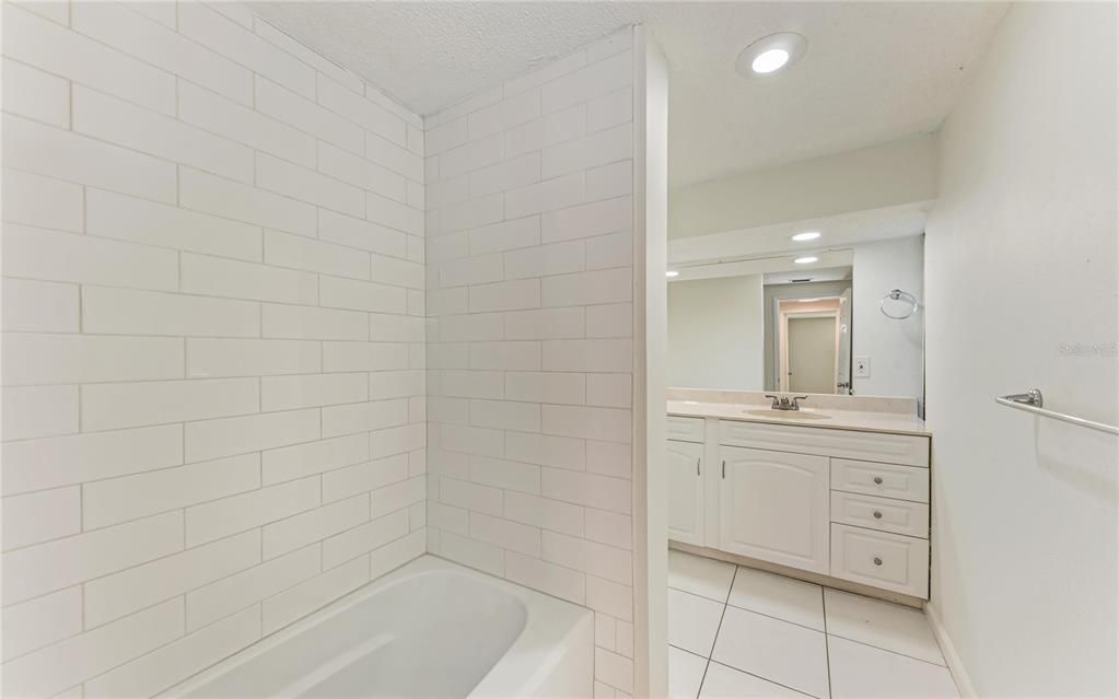 待售: $399,900 (3 贝兹, 2 浴室, 1587 平方英尺)