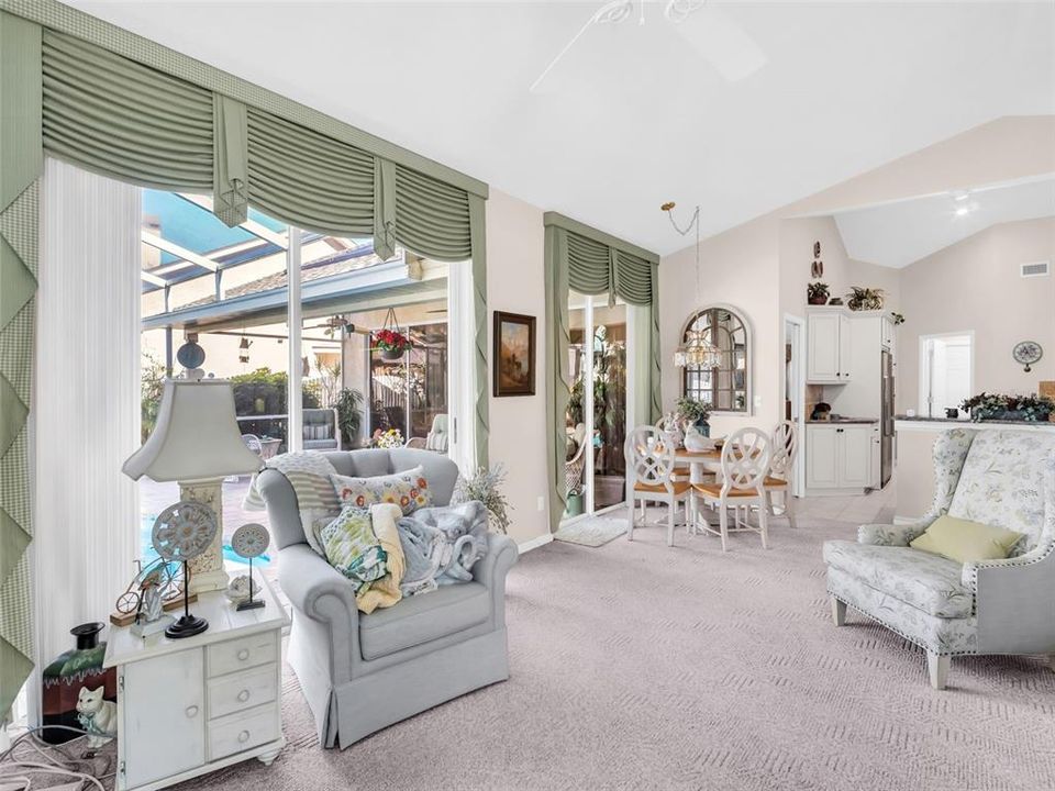 En Venta: $425,000 (3 camas, 2 baños, 1766 Pies cuadrados)