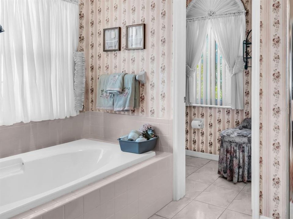 En Venta: $425,000 (3 camas, 2 baños, 1766 Pies cuadrados)