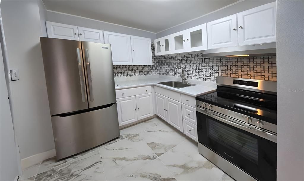 For Rent: $1,800 (1 beds, 1 baths, 500 Square Feet)