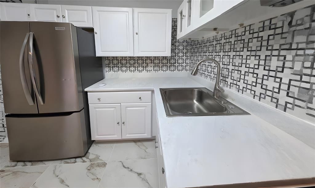 For Rent: $1,800 (1 beds, 1 baths, 500 Square Feet)