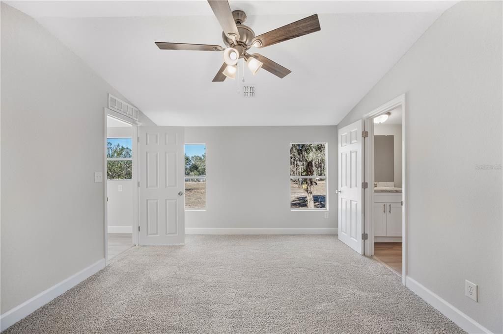 En Venta: $229,950 (3 camas, 2 baños, 1216 Pies cuadrados)